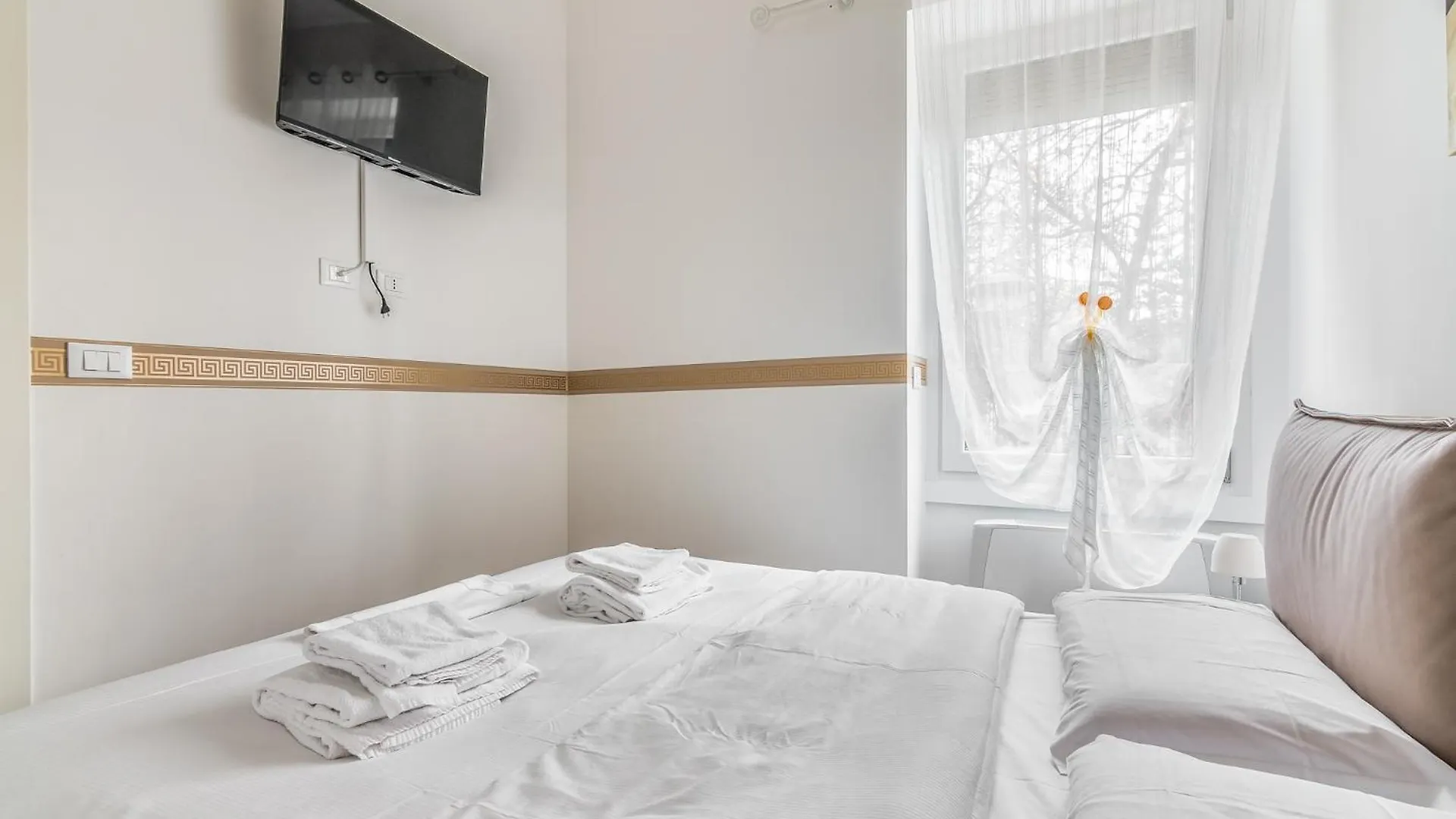 Milano Vetra-Parco Delle Basiliche 2 Pax- Wifi- Banfi Apartment 0*, Milan
